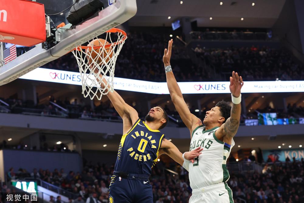 运动员们自 运动员们自