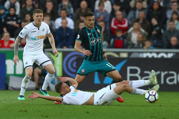 的表现遥遥 的表现遥遥