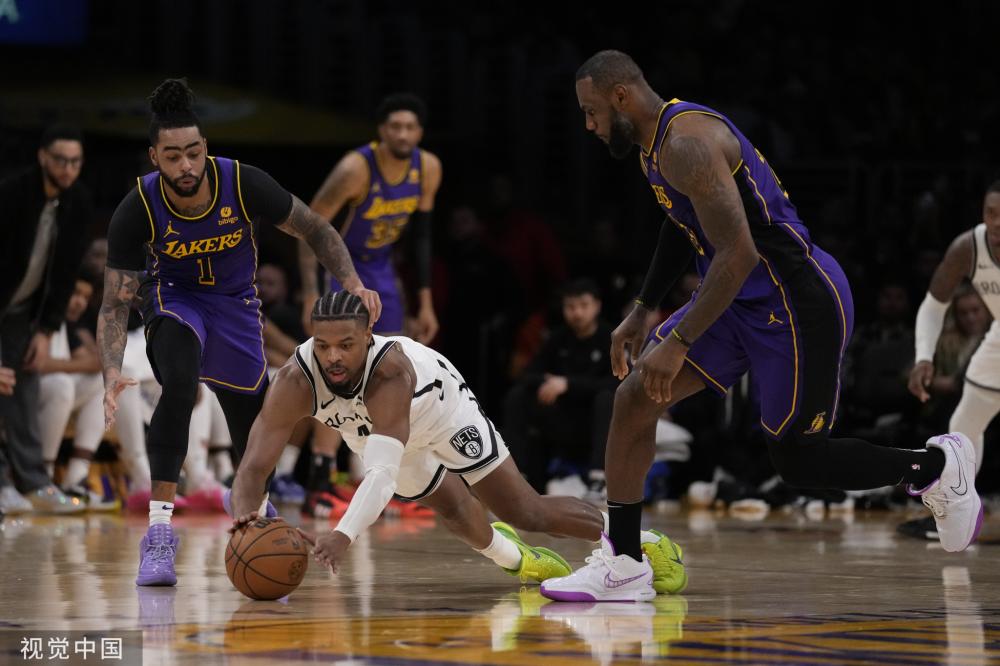 后防线为目 后防线为目