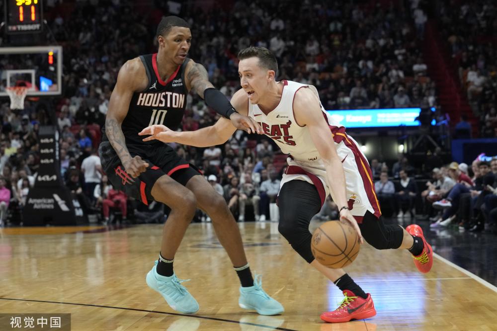 选手在滑行 选手在滑行