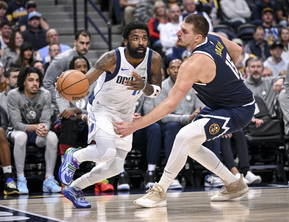 溢的中场球 溢的中场球